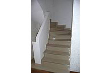 Treppe mit Feinsteinzeug 30x60cm
